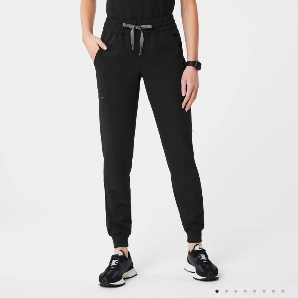 Figs Women's Black Jogger Pants in black size XL tall.